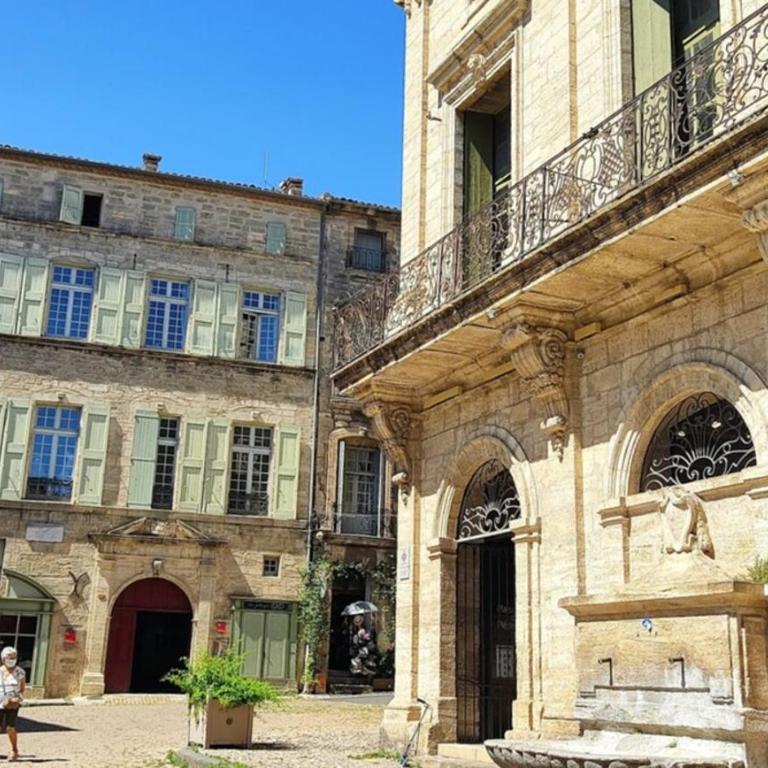 "Air d'Antan"-Meublé de Tourisme 3 étoiles -Résidence "Les Logis de Béziers"-Garage optionnel-Cœur de ville-Plages à 16km ! - Appartement - 65
