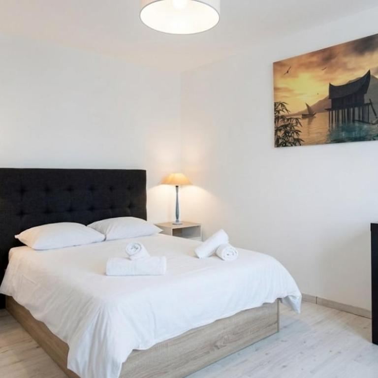 "Évasion"-Meublé de Tourisme 3 étoiles -Résidence "Les Logis de Béziers"-Garage optionnel-Cœur de ville-Plages à 16km ! - Appartement - 8
