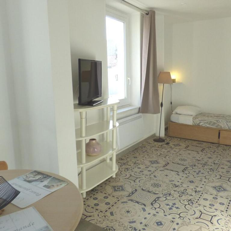 "La Clé dès Champs"-Meublé de Tourisme 3 étoiles -Résidence "Les Logis de Béziers"-Garage optionnel-Cœur de ville-Plages à 16km ! - Appartamento - 5
