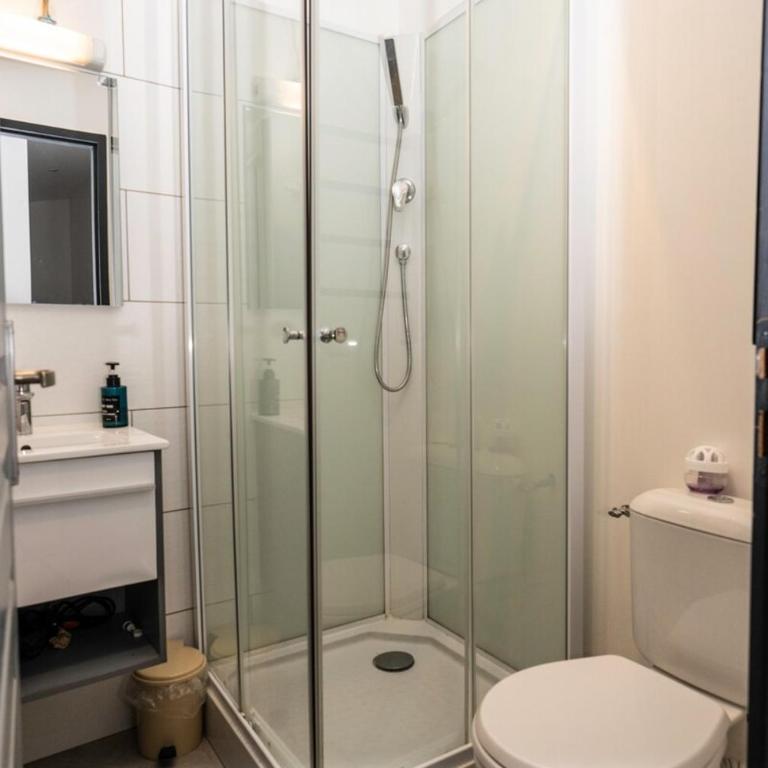 "Côté Cour"-Meublé de Tourisme 3 étoiles -Résidence "Les Logis de Béziers"-Garage optionnel-Cœur de ville-Plages à 16km ! - Appartement - 33