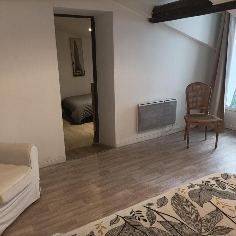 "Côté Cour"-Meublé de Tourisme 3 étoiles -Résidence "Les Logis de Béziers"-Garage optionnel-Cœur de ville-Plages à 16km ! - Appartement - 31