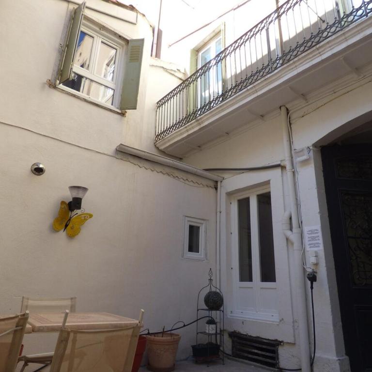 "Côté Cour"-Meublé de Tourisme 3 étoiles -Résidence "Les Logis de Béziers"-Garage optionnel-Cœur de ville-Plages à 16km ! - Appartement - 15