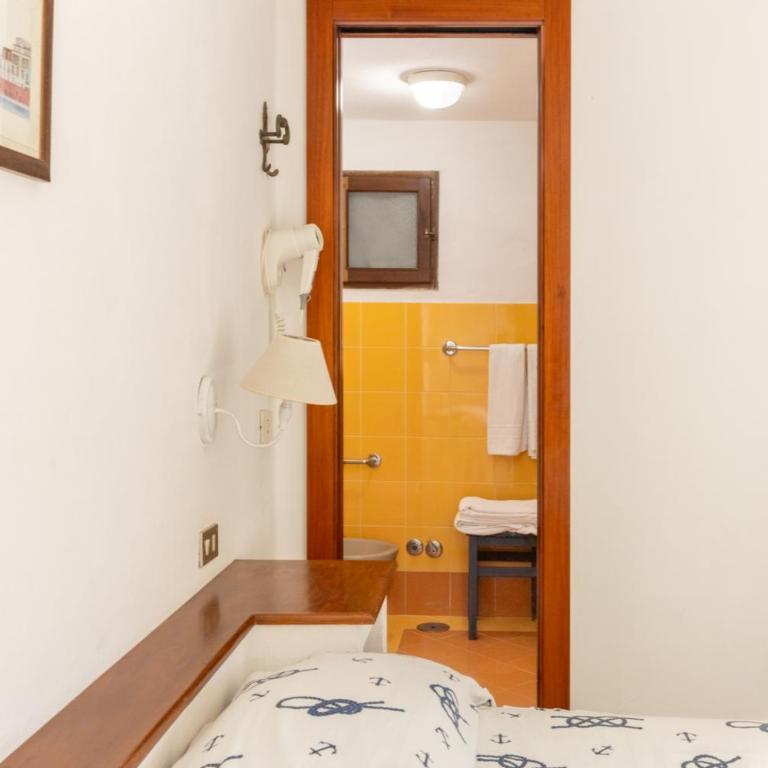 Hotiday Ponza Scogliera - Monolocale - 17