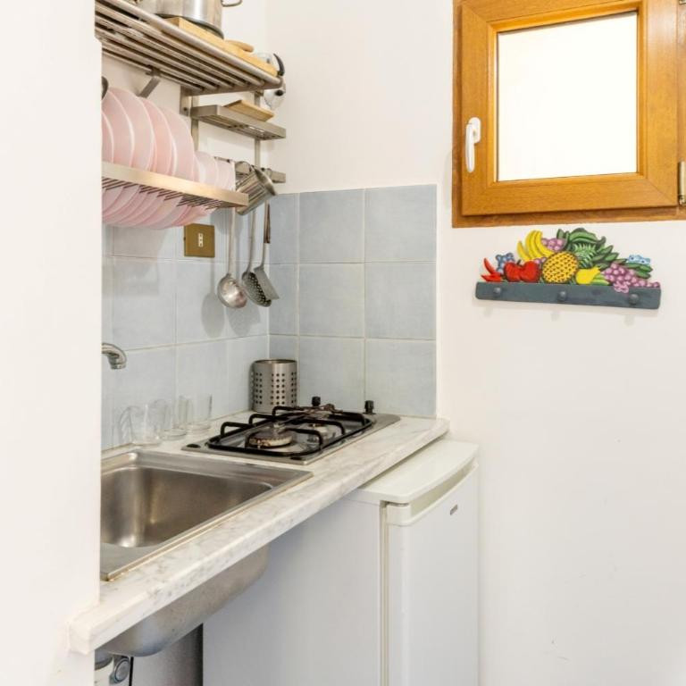 Hotiday Ponza Scogliera - Monolocale - 10