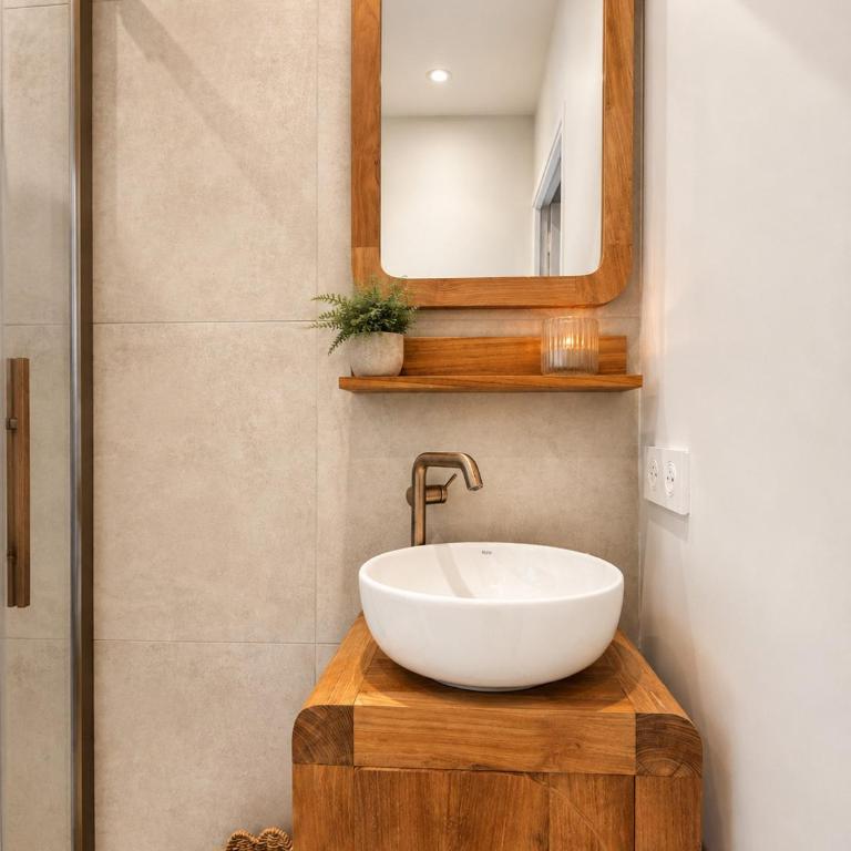 Elegant appartement renove a deux pas de la plage - 5 personnes - Apartment - 12