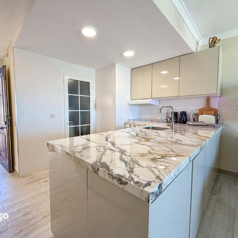 Family Apartment Near the Beach - BON01 - Three-Bedroom Apartment - 8