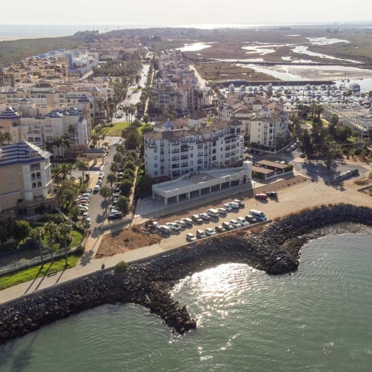 Family Apartment Near the Beach - BON01 - Three-Bedroom Apartment - 32