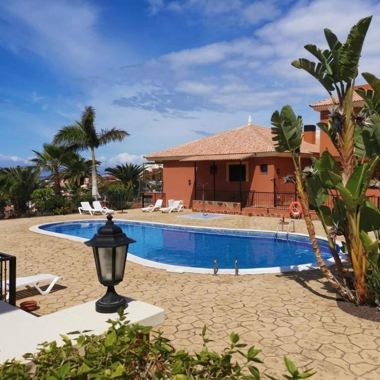 Lush Home Costa Adeje - Garden,BBQ & Swimming Pool - Apartment with Terrace - 2