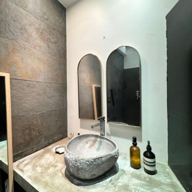 Maison loft de 100 m avec jardin à Paris - Maison de Vacances - 12