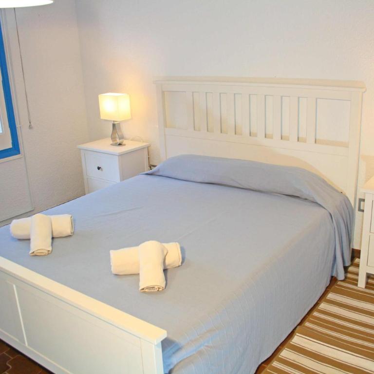 Superb Seafront Villa - Five-Bedroom House - 15