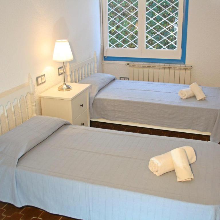 Superb Seafront Villa - Five-Bedroom House - 20