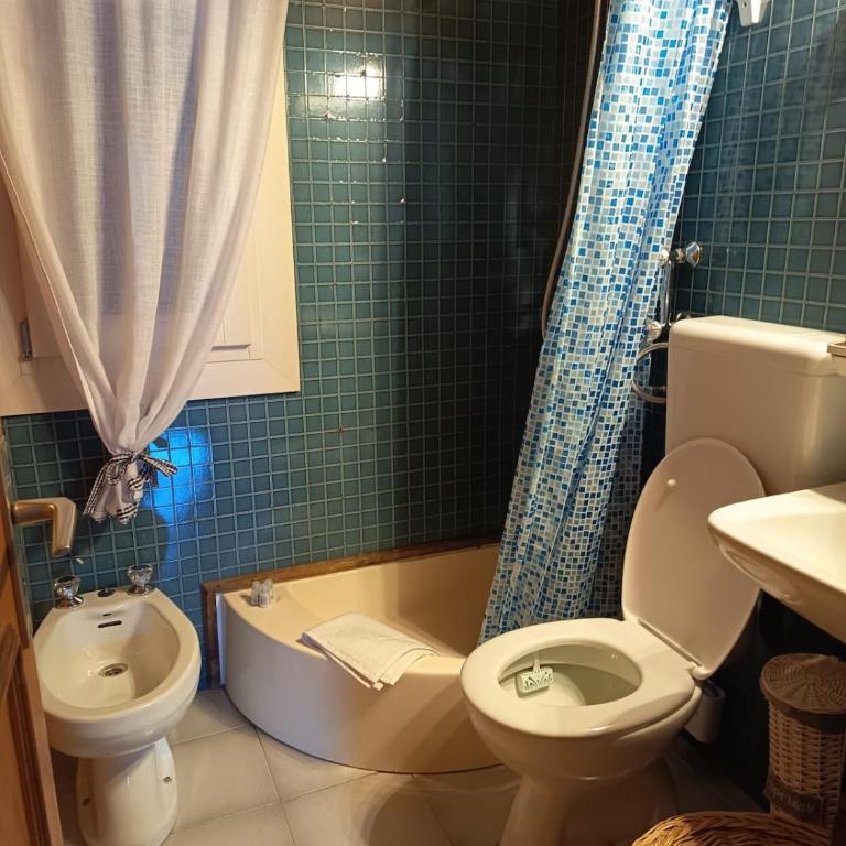 Trilocale stile Baita - Appartamento con 2 Camere da Letto - 11