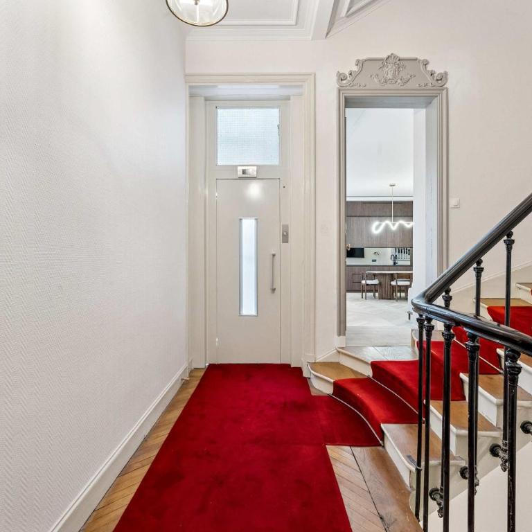 LE BEAU CHAMPS-ELYSEES - Luxury Apartment, AIR COND, LIFT - Appartement - 14