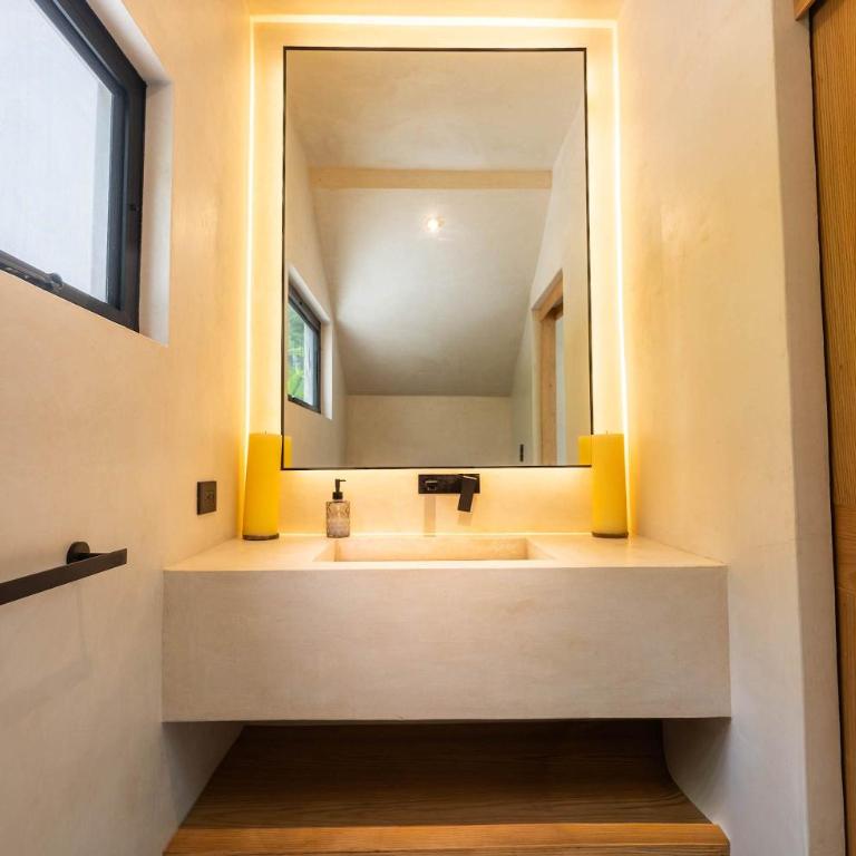Casa W - Resort Style 8 bedroom Villa with 2 Pools - Villa - 96