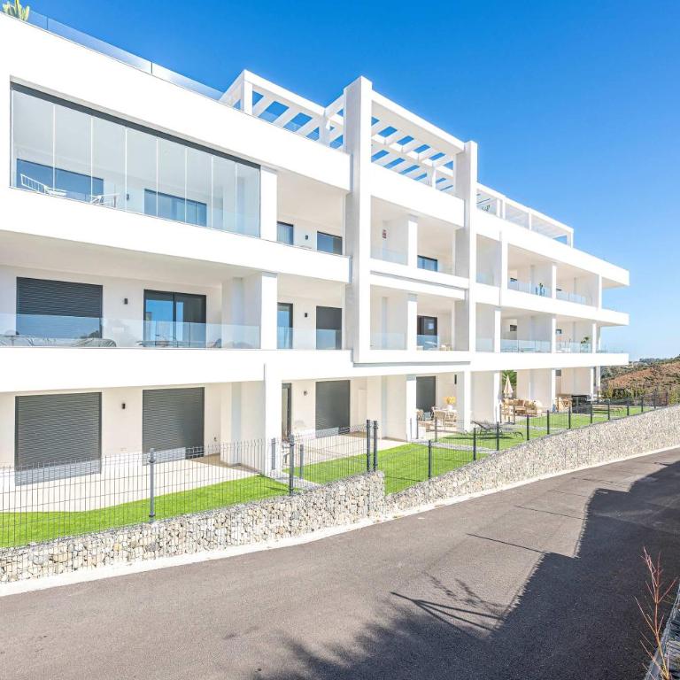 Luxury 2BD in Calanova Mijas with garage & pool - Apartamento - 56