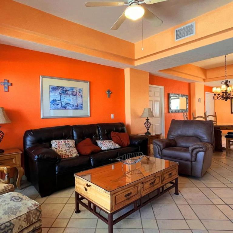Colorful & Cozy Sandy Beach Condo Palmas G-501 - Apartamento - 2