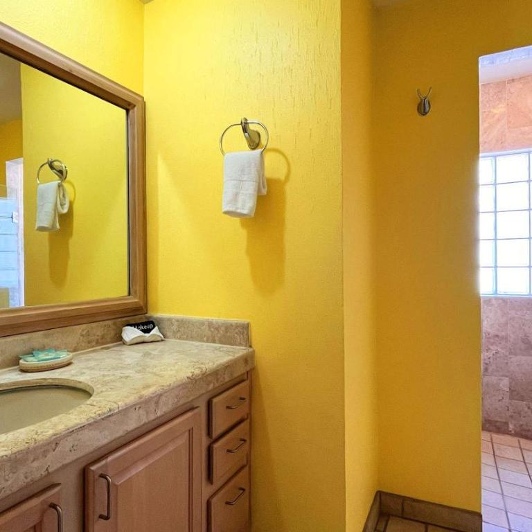 Colorful & Cozy Sandy Beach Condo Palmas G-501 - Apartamento - 9