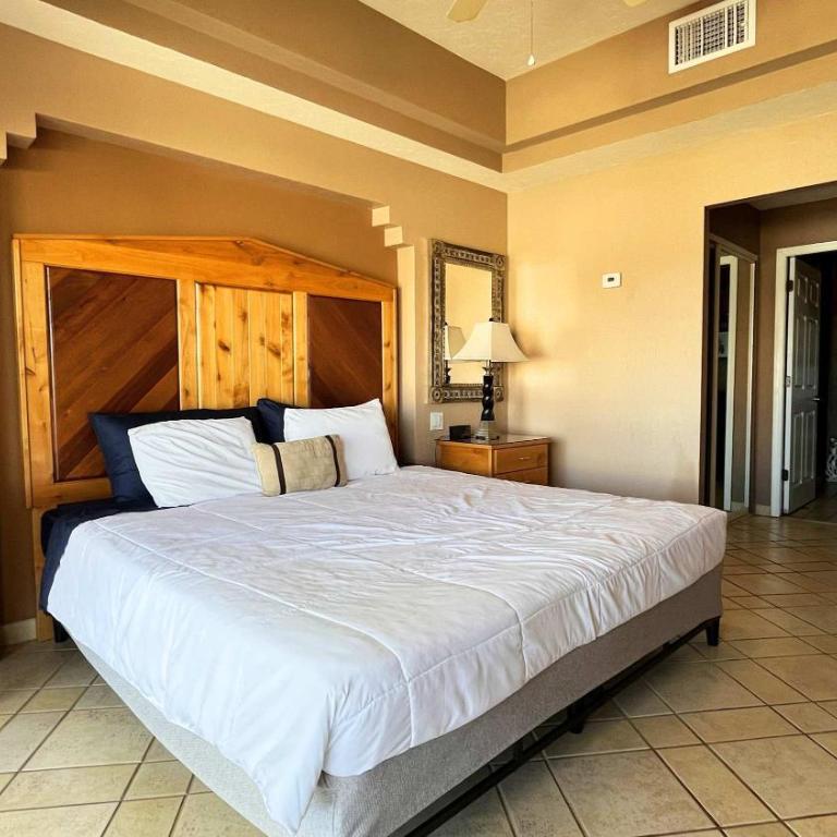 Colorful & Cozy Sandy Beach Condo Palmas G-501 - Apartamento - 11