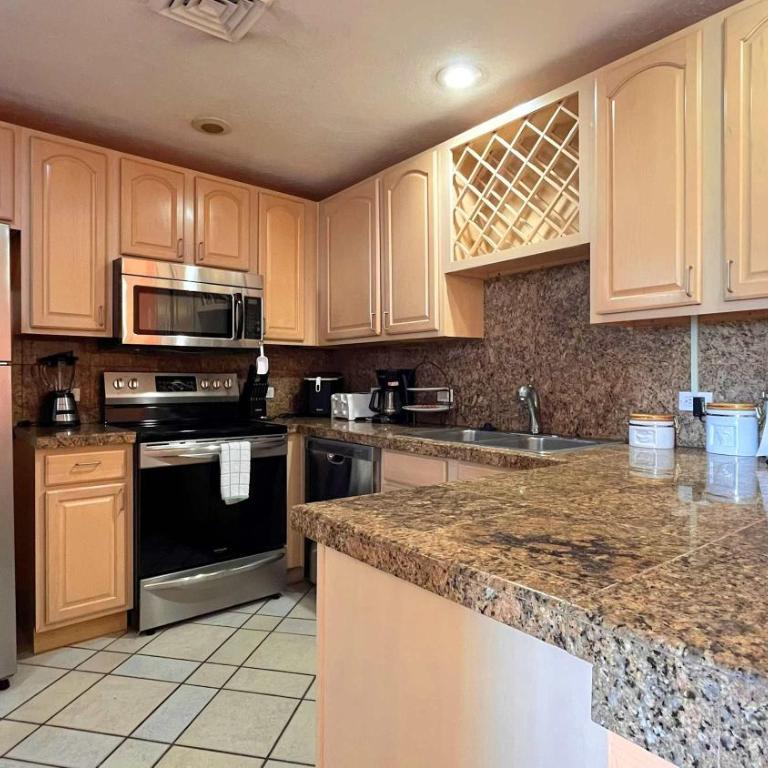 Colorful & Cozy Sandy Beach Condo Palmas G-501 - Apartamento - 13