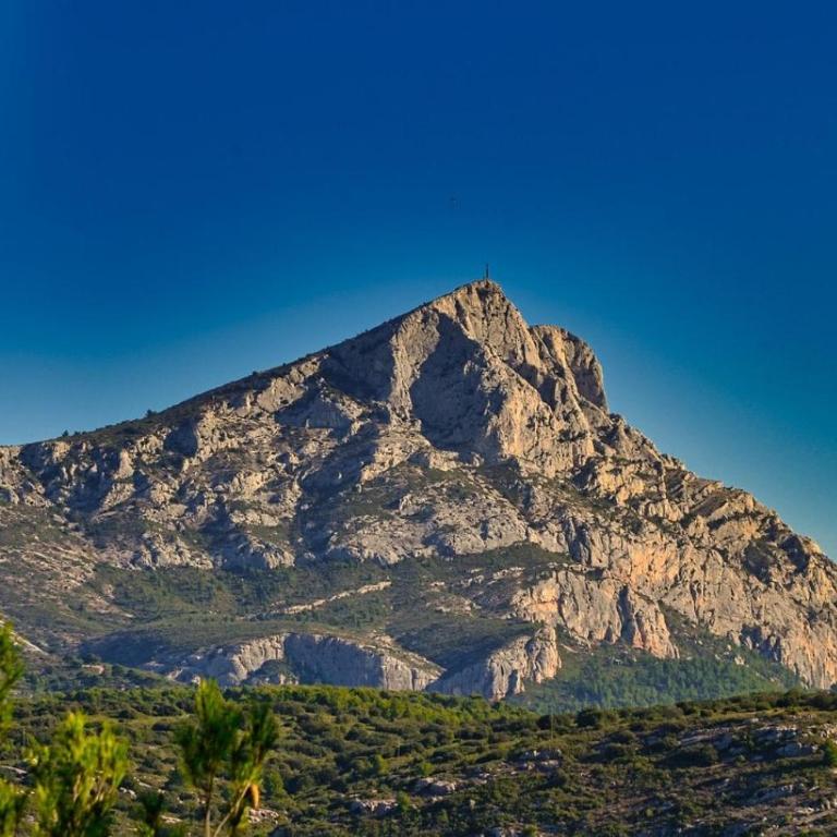 L'Ensoleillade - Maison de campagne avec grand jardin arboré à 5 min d'Aix - Casa de 4 dormitorios - 4
