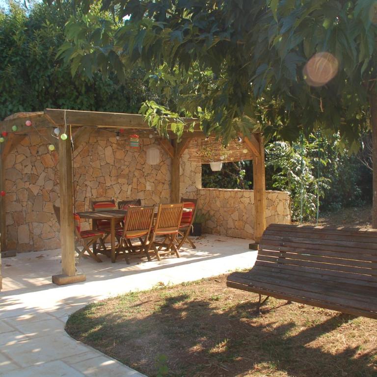 cabane au fond du jardin à partager - Appartement 2 Chambres - 4