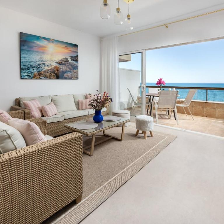 Estepona Promenade Beachfront Apartment - Apartment mit Meerblick - 3