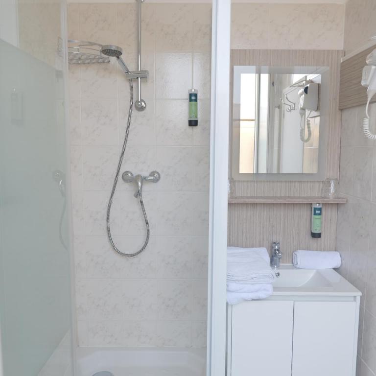 Logis Hôtel Villa Victorine - Chambre Double Supérieure - 3