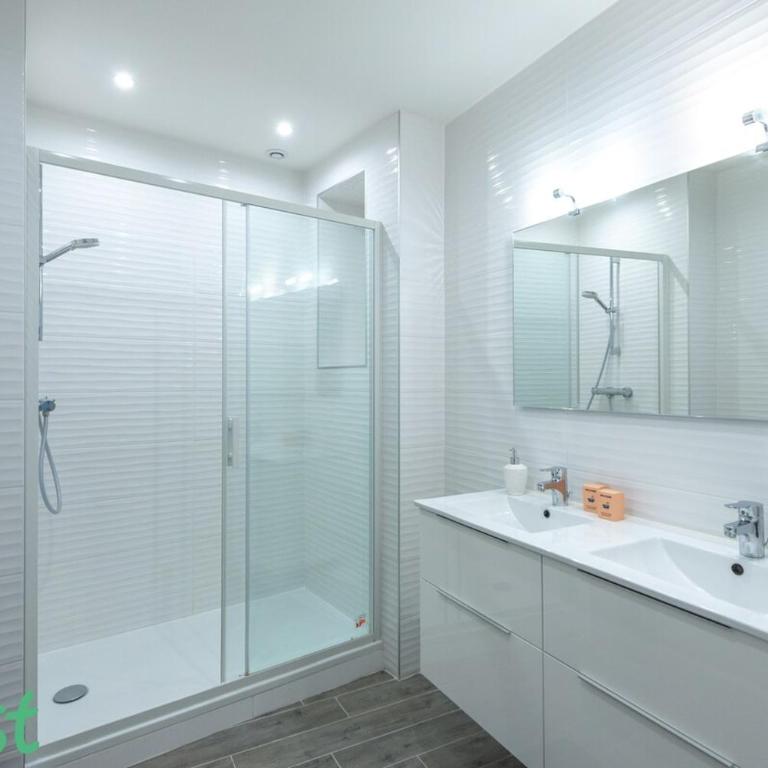 4 personnes - Terrasse + parking privé - Appartement - 23
