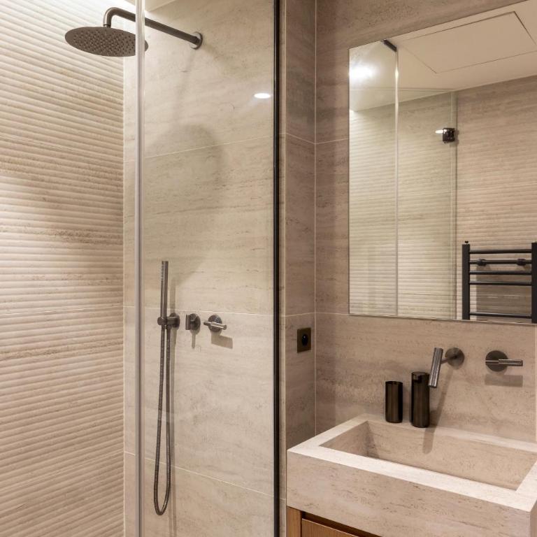 UrbanFlat 110 & 111 - 2 Appartements luxueux pour groupes et familles - Appartement - 13