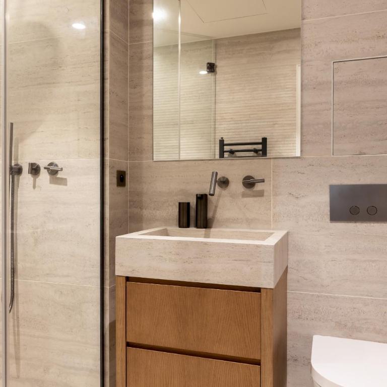 UrbanFlat 110 & 111 - 2 Appartements luxueux pour groupes et familles - Appartement - 15