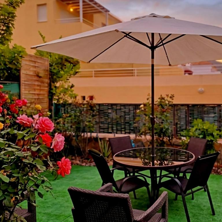 Lush Home Costa Adeje - Garden,BBQ & Swimming Pool - Apartment with Terrace - 11