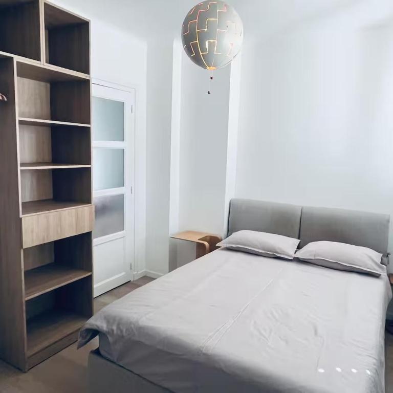 Central and Modern Fully Airconditioned 3 Bedrooms Spacious Bright Flat 300m river bank - Appartamento con 3 Camere da Letto - 2