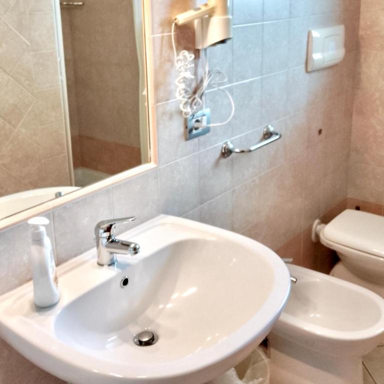 Apartments in Cala Gonone just 50 mt from the sea - Appartamento con 2 Camere da Letto - 12