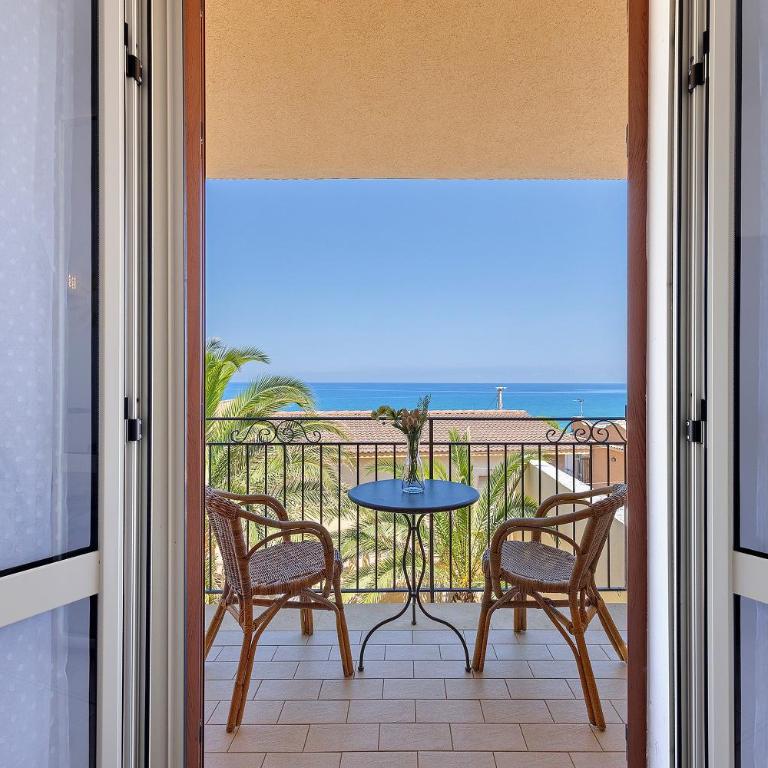 Casa Onda Azzurra - Appartamento Deluxe con 2 Camere da Letto e Vista Oceano - 10