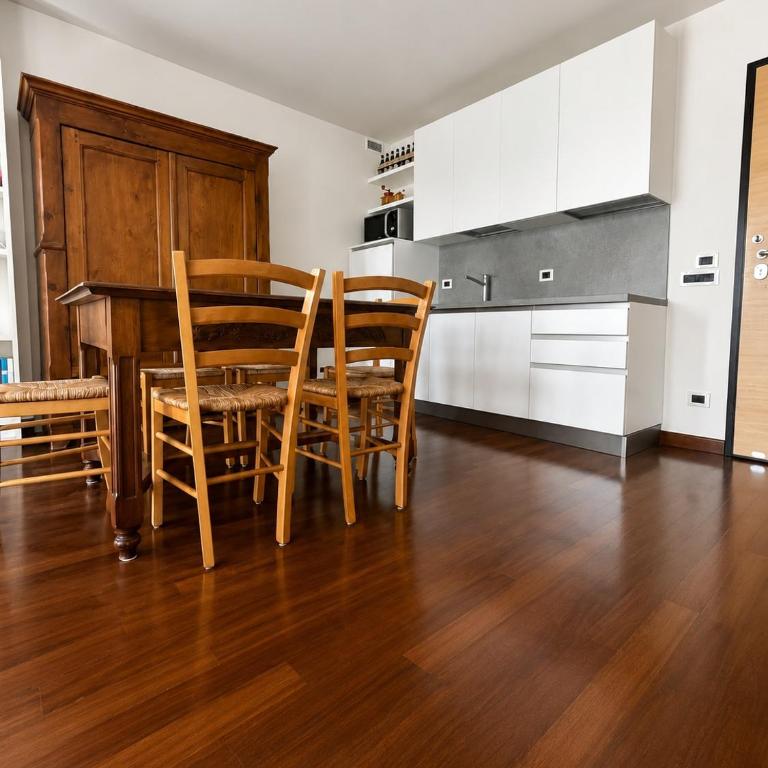 Riverside apartment - Two-Bedroom Apartment with River View - 3