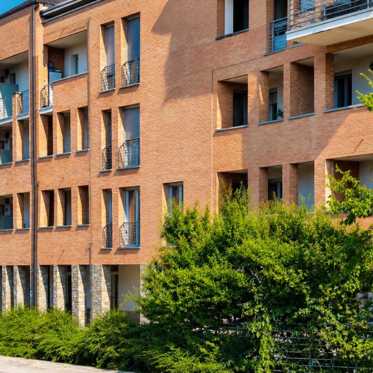 Riverside apartment - Two-Bedroom Apartment with River View - 12