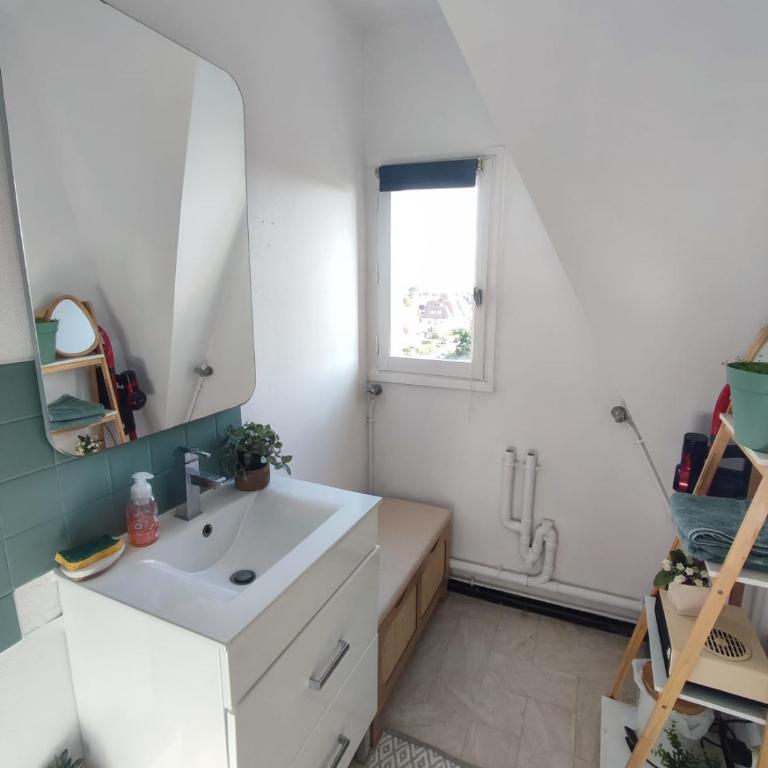 Cabourg, Studio cosy situé dans résidence au bord de mer, collé a la promenade Marcel Proust - Appartement 1 Chambre - 10