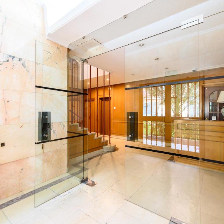 COL164B - Piso de 2 dormitorios en Chamartín, Madrid - Alquiler temporal - Apartamento de 2 dormitorios - 42