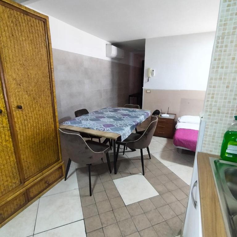 Appartamento STABIAE Centrale - Case Vacanze - Appartamento con 1 Camera da Letto - 4