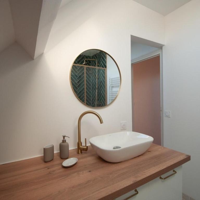 Bright 70m Apartment near City Center & the Loire - Appartement 2 Chambres - 6