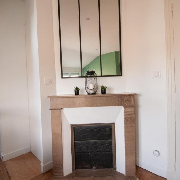 Bright 70m Apartment near City Center & the Loire - Appartement 2 Chambres - 18