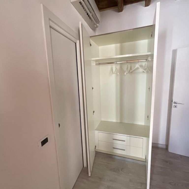 Cibele Boutique Bed&Breakfast - Camera Matrimoniale Deluxe con Doccia - 8