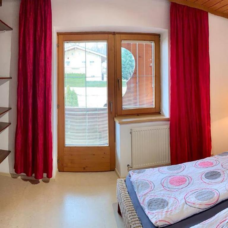 Chalet Neuhaus - Ferienhaus mit 4 Zimmern - 9