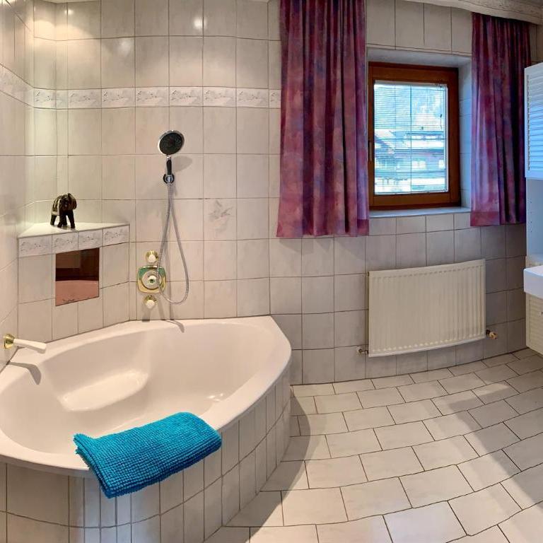 Chalet Neuhaus - Ferienhaus mit 4 Zimmern - 15