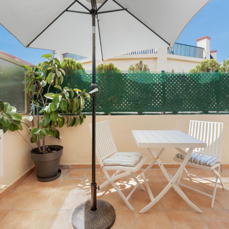 Planta Baja con Piscina Marbella - Estudio con terraza - 22
