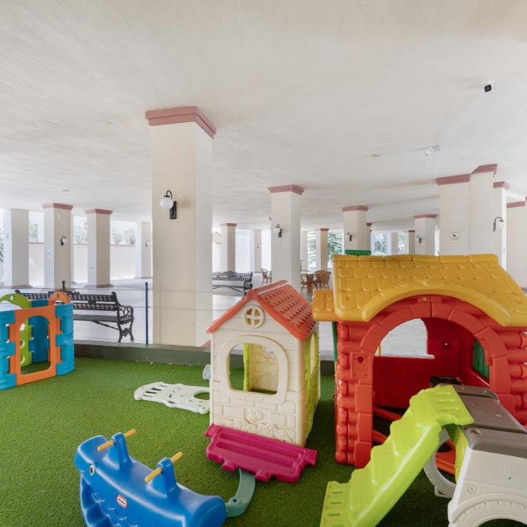Planta Baja con Piscina Marbella - Estudio con terraza - 26