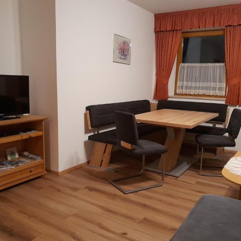 Ferienwohnung Bathelt - Apartment mit 2 Schlafzimmern und Dusche - 2