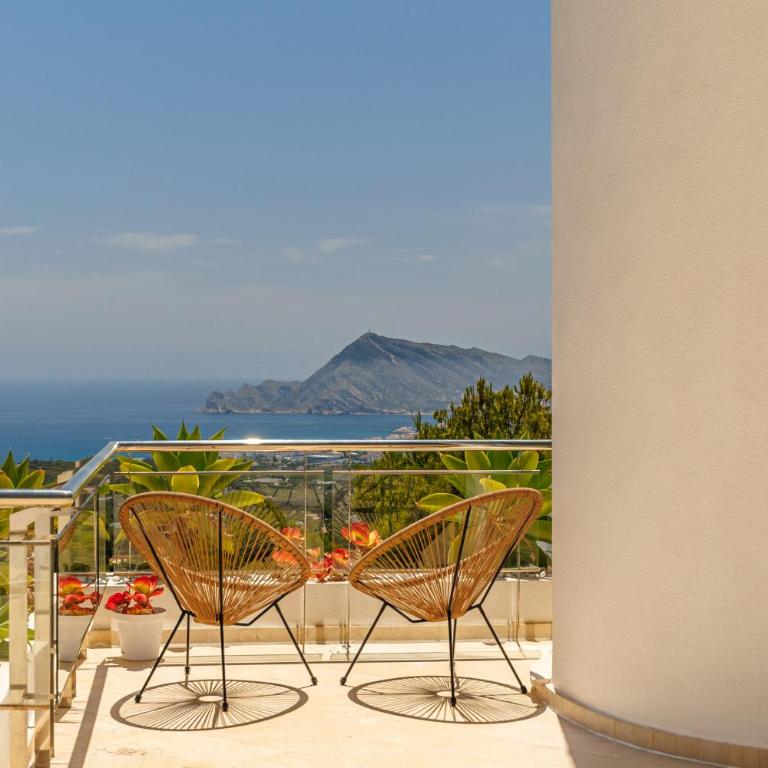 AlteArt by Holuxe - Three-Bedroom Vacation Home - 3