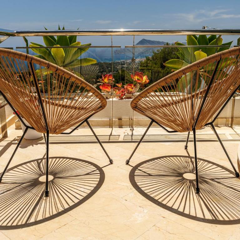 AlteArt by Holuxe - Three-Bedroom Vacation Home - 19