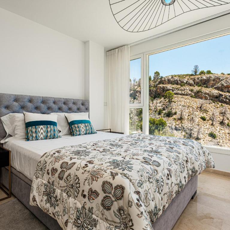 AlteArt by Holuxe - Three-Bedroom Vacation Home - 26